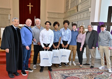 Three more students receive computers thanks to Breakfast Club Group